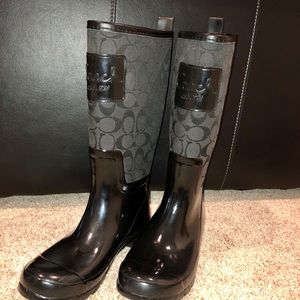 (((SOLD)))—-Coach “Pearl” rain boots in black.